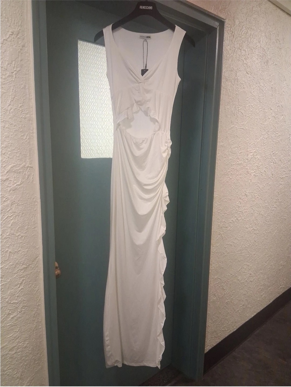 Ladies Women’s Maxi White CUTIUT Sleeveless Ruffle Dress Size Small NEW with TAG